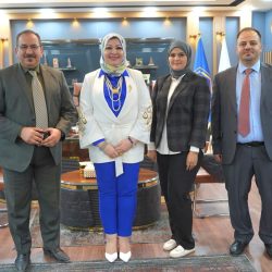 السيدة-رئيس-الجامعة-التقنية-الشمالية-تستقبل-اللجنة-الوزارية-الخاصة-بتقييم-أعمال-المراكز-الخدمية-.5.jpg